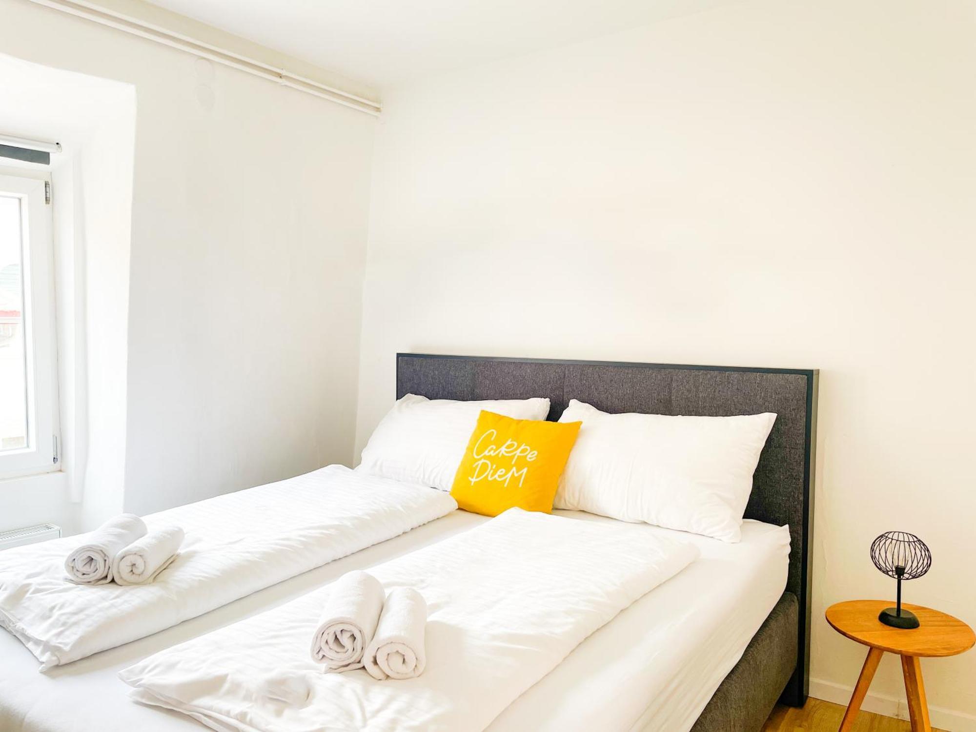 Whats-App Self-Check-In - Vibrant City Life In Graz Luaran gambar